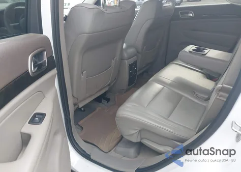 2013 Jeep Grand Cherokee Laredo z USA, uszkodzony, nr VIN 1C4RJEAG6DC647164